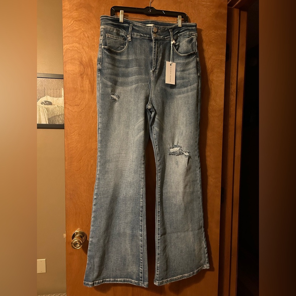 Risen High-Rise Button Down Flare Jeans 2X NWT